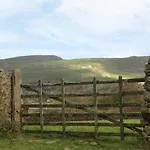 Rushton Barn Settle